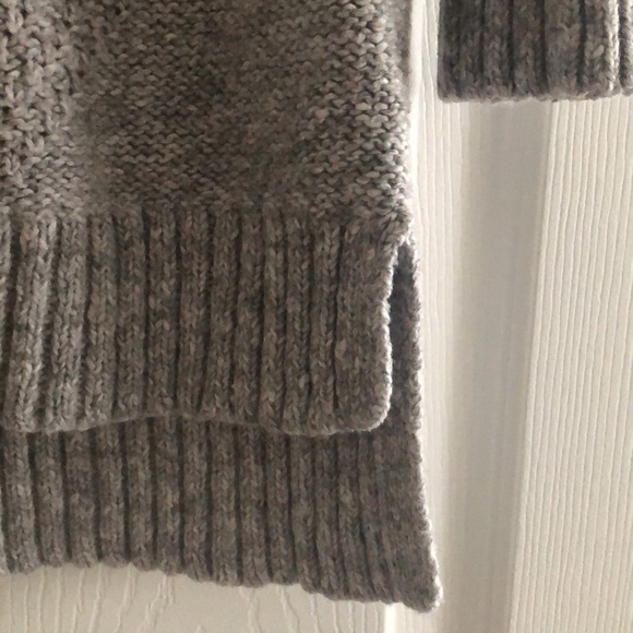 Reitmans grey sweater - Picture 3 of 3